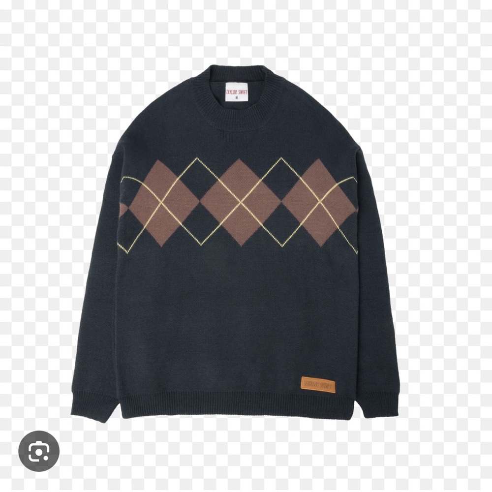 Red (Taylor's Version) Navy Argyle Sweater. Size 4XL, fits like 2XL.